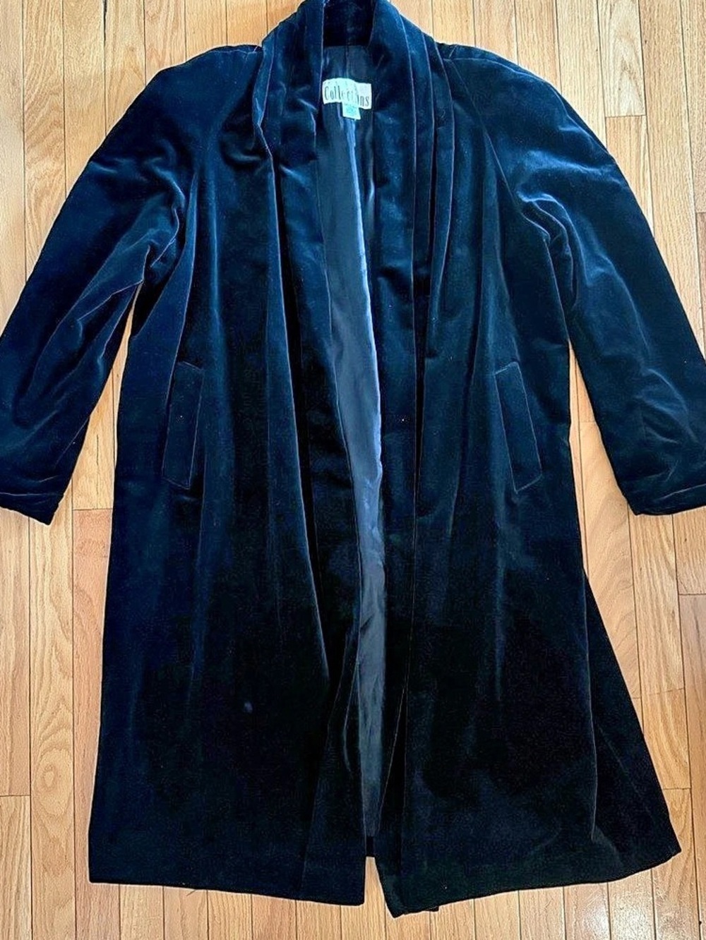JS Collections Black Velvet Opera Coat Velvet Vampire Goth Whimsigoth